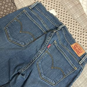 Levis Skinny Blue Jeans