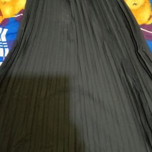 Black U And F Pleated Skirt