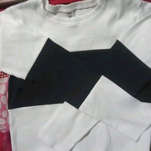 Women White Black blocked Desgin Top