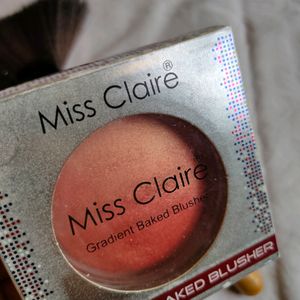 Miss Claire Gradient Baked Highlighter