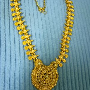 Beautiful Golden Necklace New 😍