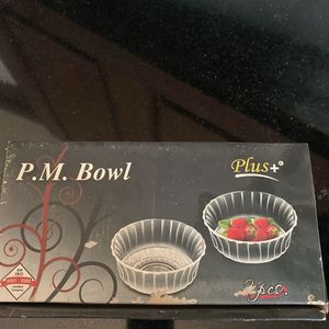 2set Of Glass Bowls