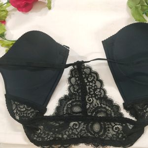 Pretty Net Detailing Imported Bra Black 😍