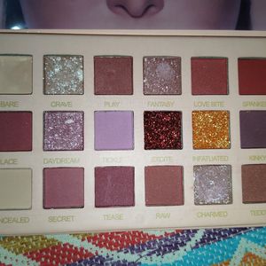 NUDE Eye Shadow Palette