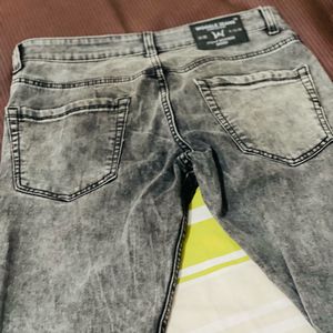 T-shirt & 32Jeans Offer New One