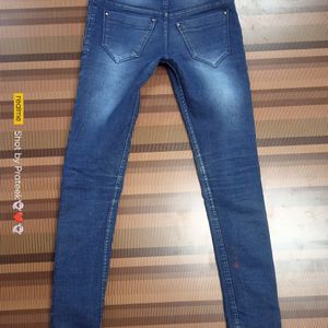 (B-15) 28 Size Slim Fit Jeans