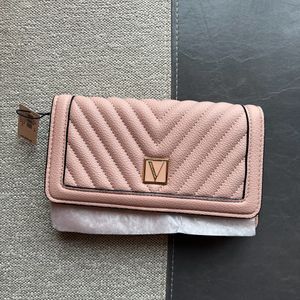 VS Wristlet Wallet