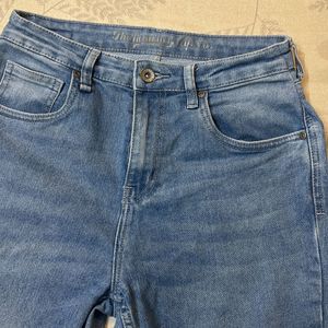 Bootcut blue jeans