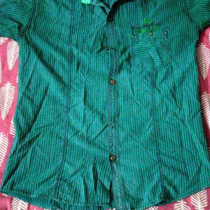 ❤️Kites Casual Wear Green Shirt For UnisexIBust 38