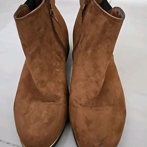 Primarks Brown Boots For Women