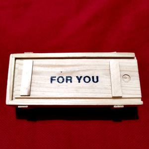 Wooden Box with 7 Personal Message Bottles Set