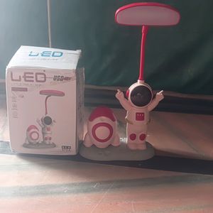 USB Table Lamp