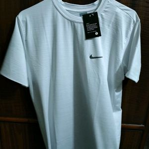 Dry Fit T Shirt Nike