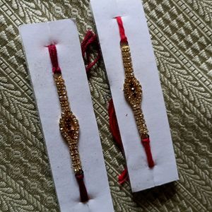 2 Rakhis