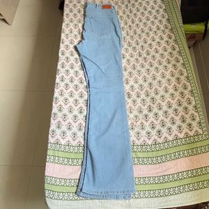 High Waist Jeans(Zara )