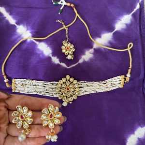 Choker With Bindi