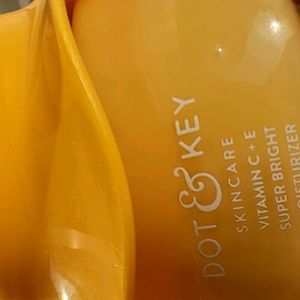 Dot & Key Vitamin C Moisturizer