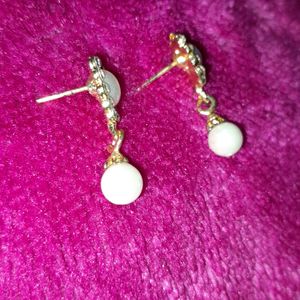 PEARL-RHINESTONE STUDS (Earrings)