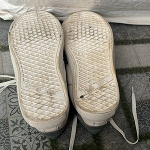 Men White Shoe