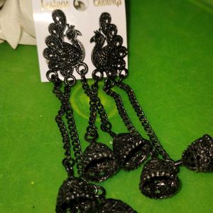 Very Beautiful Black Earings