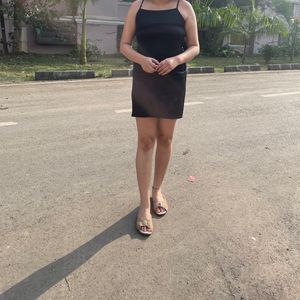 BLACK BODYCON DRESS