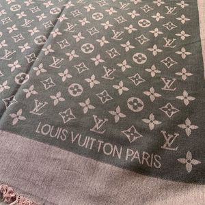 Louis Vuitton Lv shawl/stole