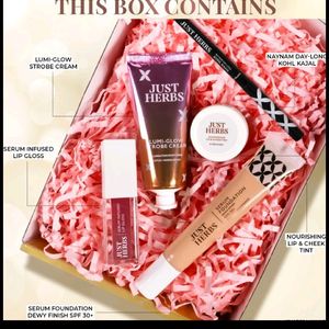 JUST HERBS TRENDY BEAUTY BOX