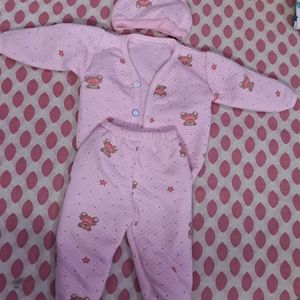 Toddlers Woolen Set With 2 Pajamas And Cap