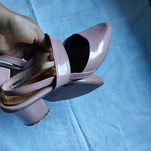 Lothrok Heels (Size 5)