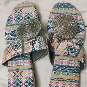 41" Fancy Chappal