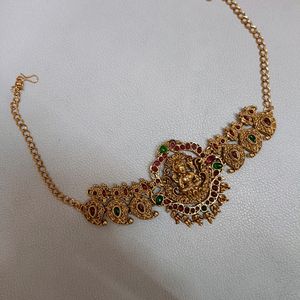 Temple Choker