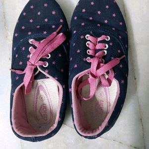 Star Design Casual Shoes