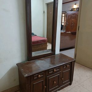 WOOD Dressing Table
