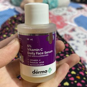 Derma Co Vit C Serum