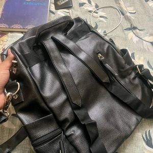 Korean Black Leather Backpack For Travelling & Clg