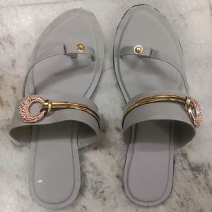 Women Flat