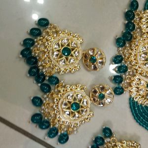 NEW TRENDING RAMA GREEN JEWELLERY SET