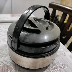 Steel Casserole With Handle