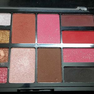 Hilary Hoda Makeup Kit