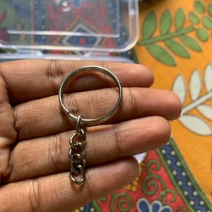 5+1 Free Keychain Ring With Connectors