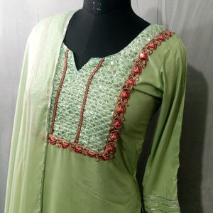 Kurta And Palazzo Set With Dyed Dupatta