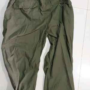 Parachute Pants Olive Greem