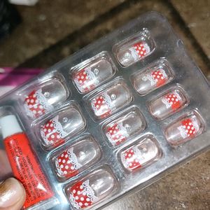 12 Pcs Fake Nails With Glue Tube (Unused)