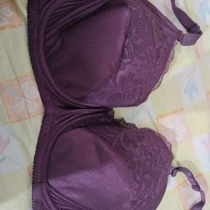 avon Fashion Under Wire Bra .