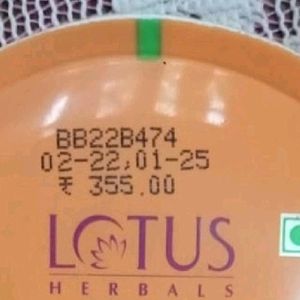 LOTUS SAFE SUN & BOUTIQUE SPF 50 OIL- CONTROL