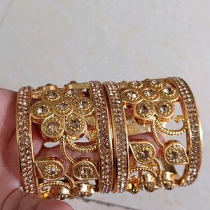 Combo Of 2 Beautiful Bangles