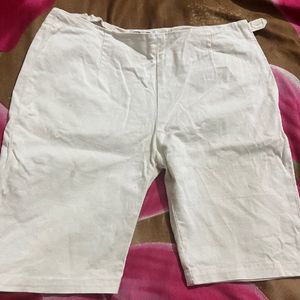 White Branded Shorts👌