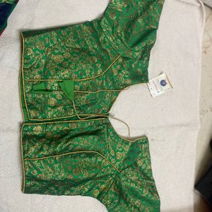 New Blouse Green Colour Embracing