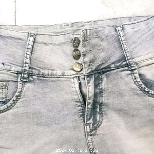 Denim High Waist Capri Jeans