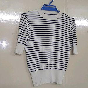 Women Stripping Round Neck Top